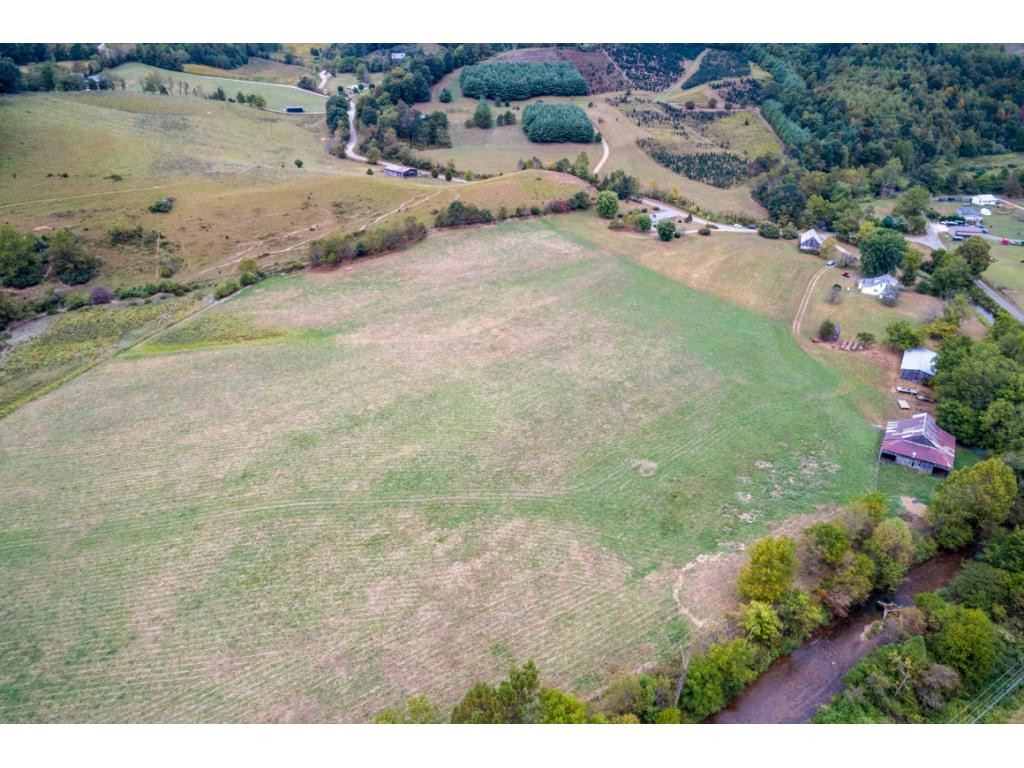 163 Henry Stout Branch Road Butler, TN 37640 - Photo 4 of 23 Photo 4