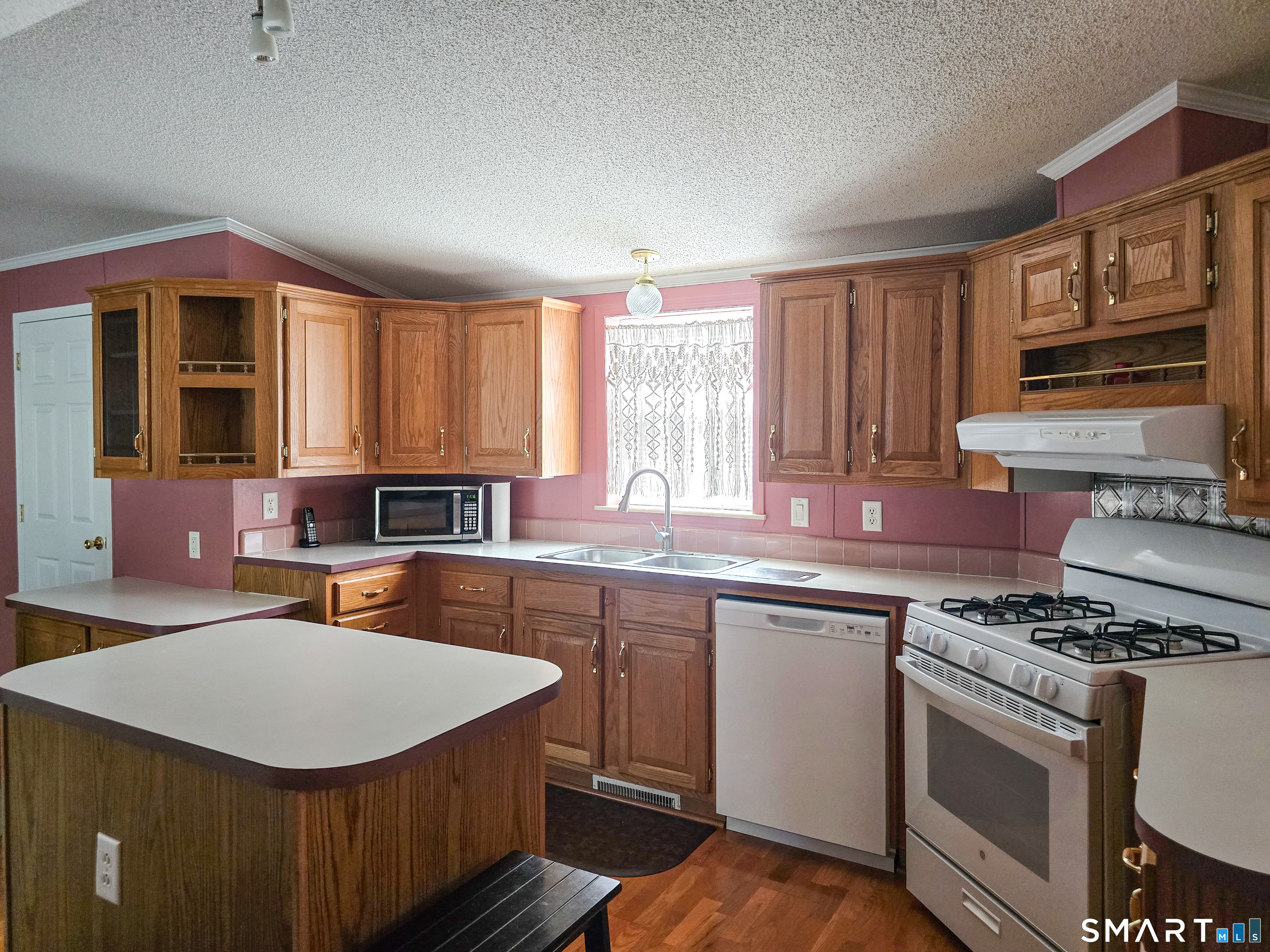 136 Hunters Road Norwich, CT 06360 - Photo 15 of 26 Gallery Image 15