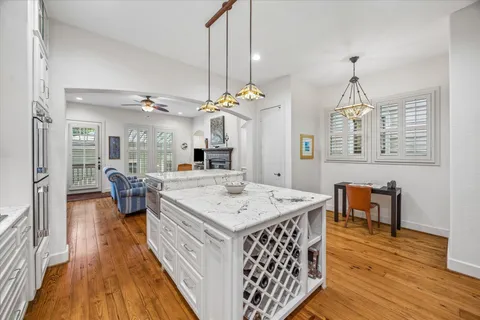 $850,000 | 706 East 12th Street, Houston, TX 77008