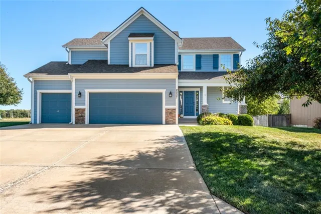 $480,000 | 2237 West Concord Drive, Olathe, KS 66061