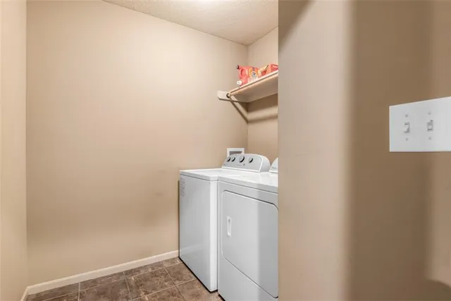 $480,000 | 2237 West Concord Drive, Olathe, KS 66061