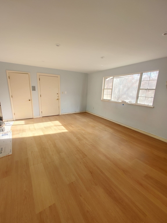 56 Jacqueline Road, Unit 12 Waltham, MA 02452 - Photo 2 of 9