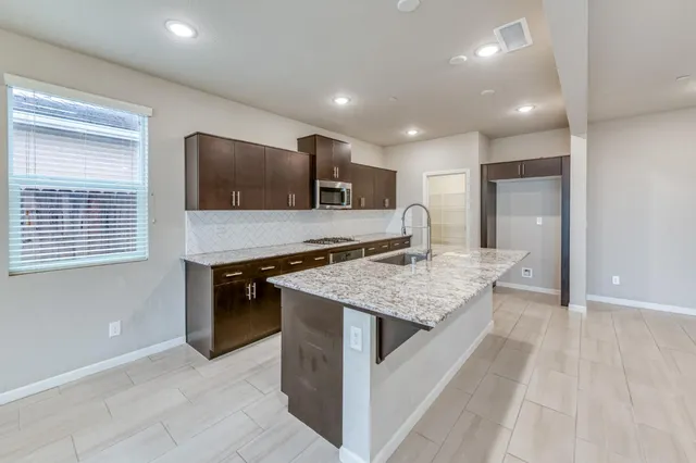 $579,000 | 518 Traverse Drive South, Madera, CA 93636