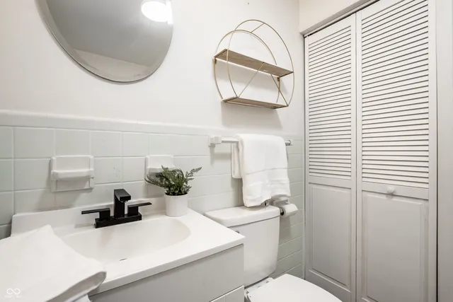 $330,000 | 1436 Alimingo Drive, Indianapolis, IN 46260