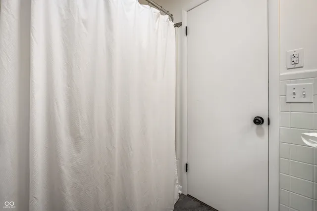 $330,000 | 1436 Alimingo Drive, Indianapolis, IN 46260