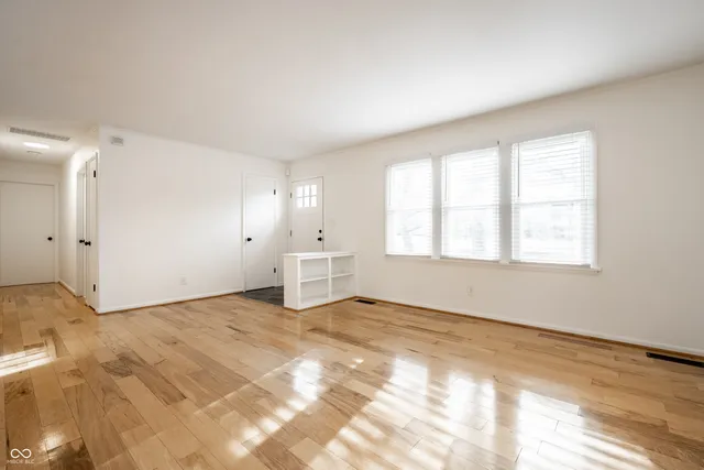 $330,000 | 1436 Alimingo Drive, Indianapolis, IN 46260