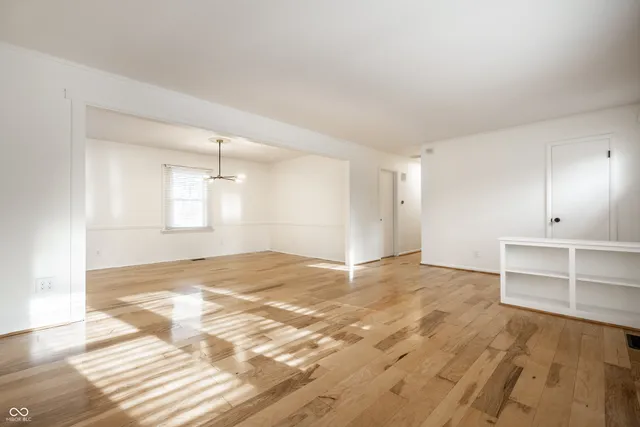 $330,000 | 1436 Alimingo Drive, Indianapolis, IN 46260