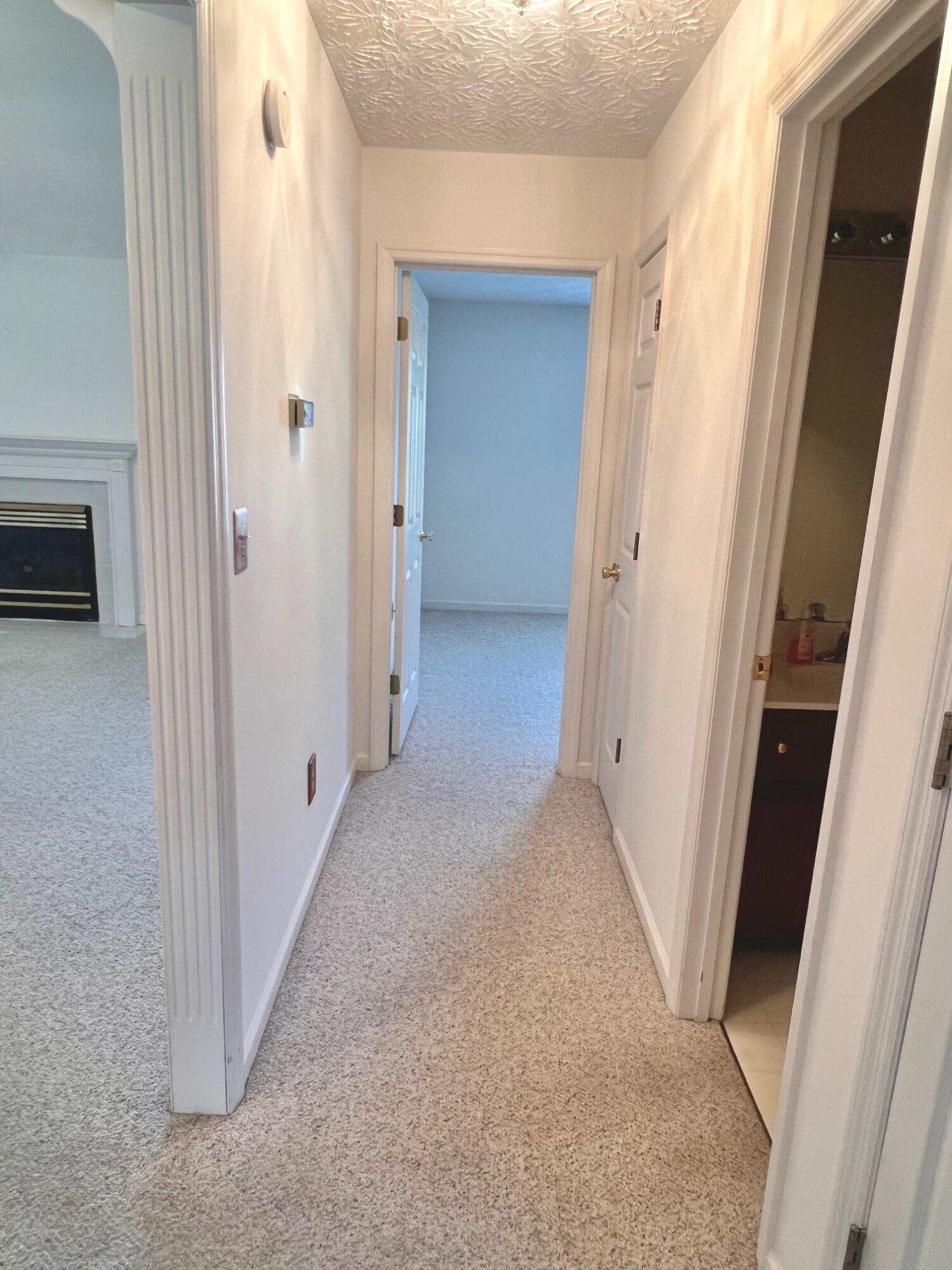 236 Wickliffe Road Frankfort, KY 40601 - Photo 7 of 28 hall