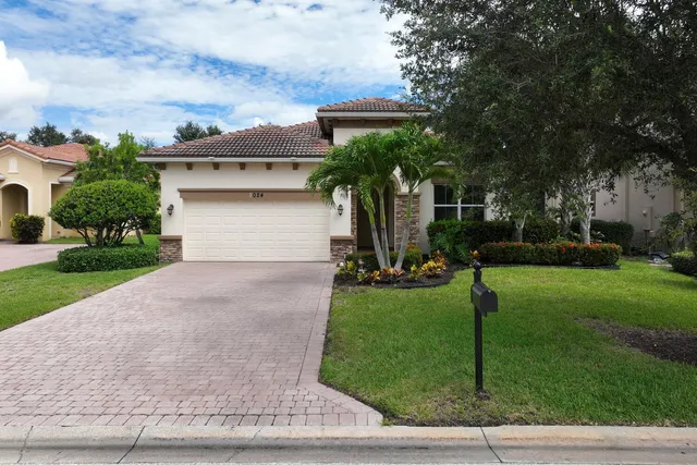$640,000 | 8024 Southwest Marin Drive, Stuart, FL 34997