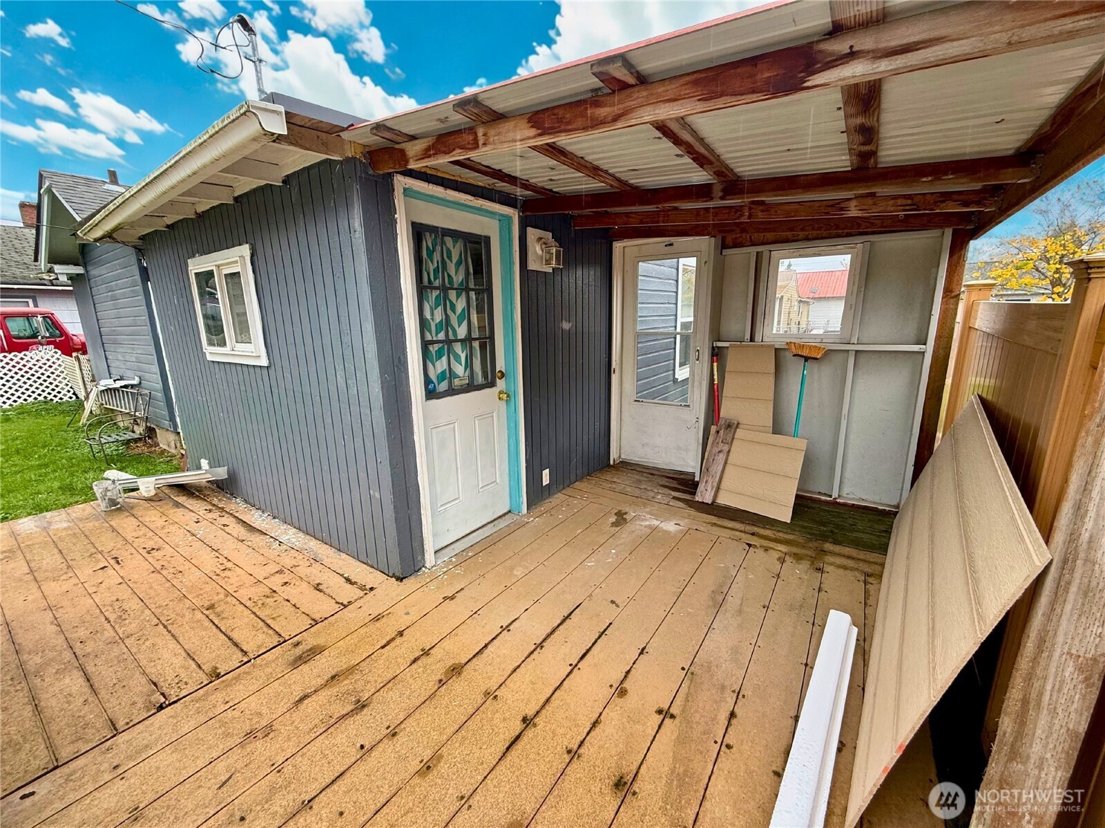 3102 Garfield Street Longview, WA 98632 - Photo 14 of 20 a view of outdoor space and deck