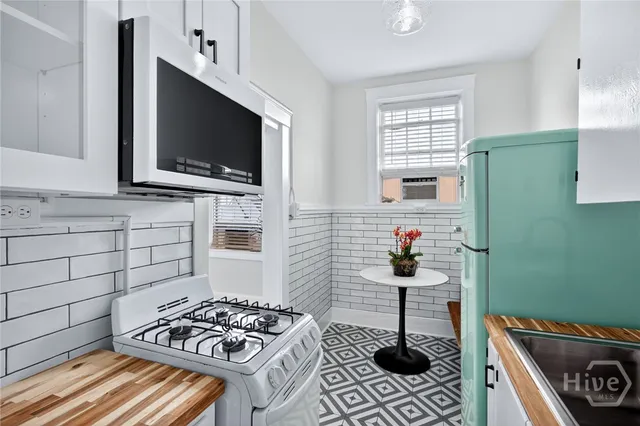 $425,000 | 210 East State Street, Unit 18, Savannah, GA 31401