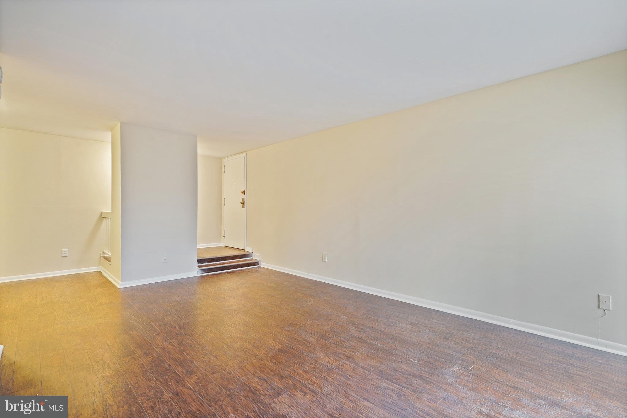 11224 Chestnut Grove Square, Unit 11224327 Reston, VA 20190 - Photo 19 of 37 Gallery Image 19