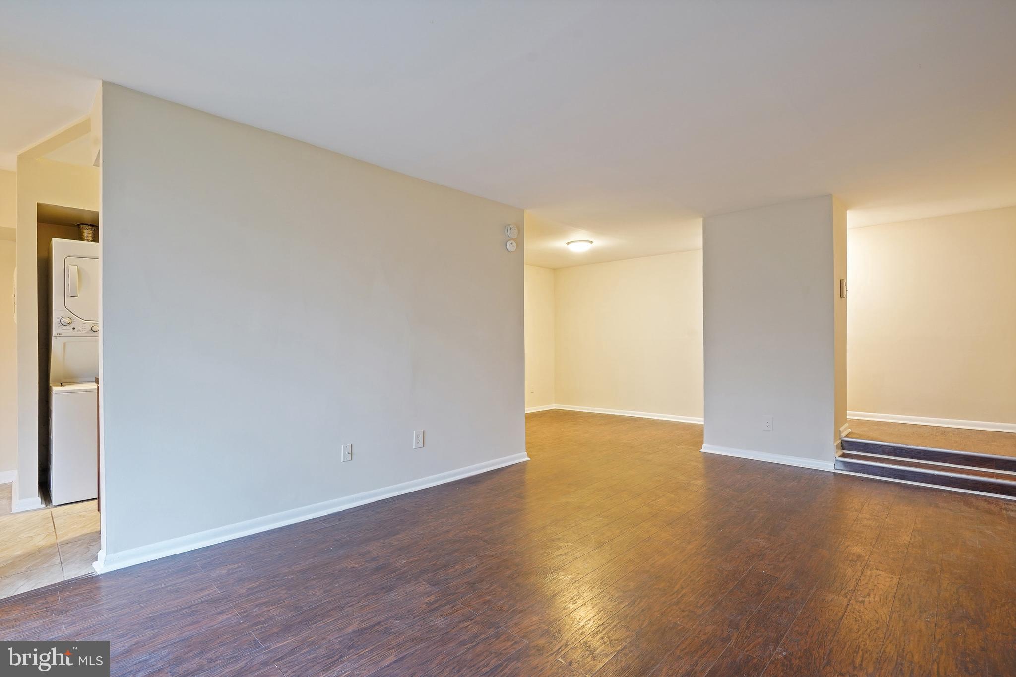 11224 Chestnut Grove Square, Unit 11224327 Reston, VA 20190 - Photo 21 of 37 Gallery Image 21