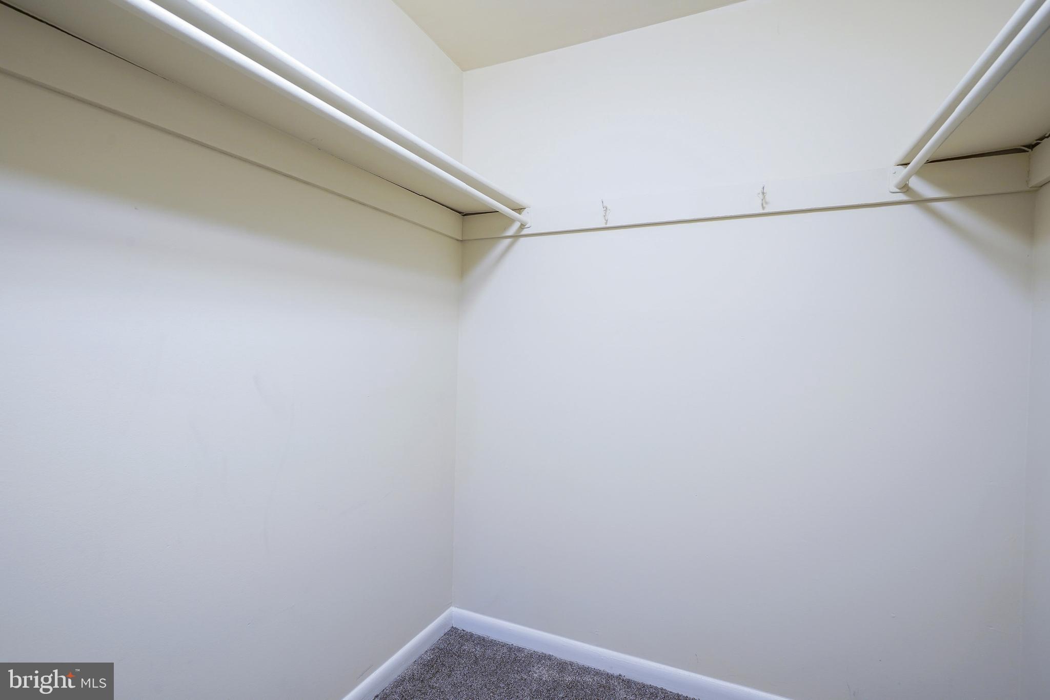 11224 Chestnut Grove Square, Unit 11224327 Reston, VA 20190 - Photo 24 of 37 Gallery Image 24