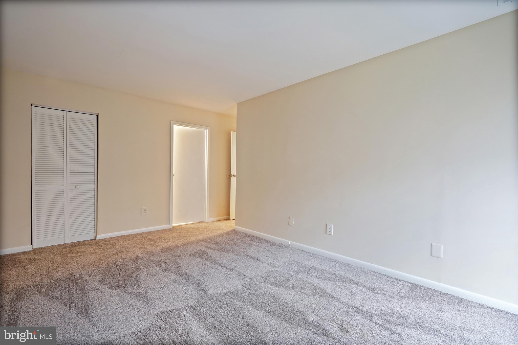 11224 Chestnut Grove Square, Unit 11224327 Reston, VA 20190 - Photo 28 of 37 Gallery Image 28