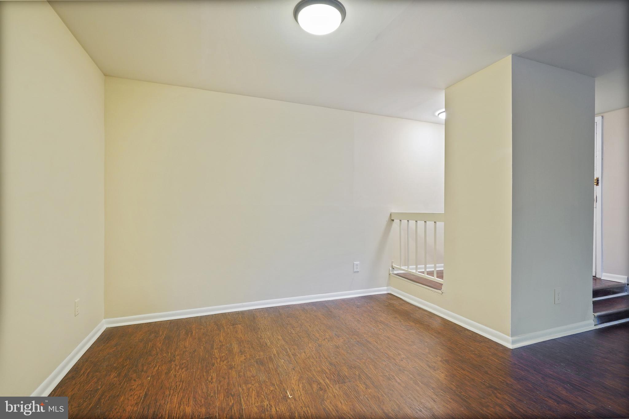 11224 Chestnut Grove Square, Unit 11224327 Reston, VA 20190 - Photo 4 of 37 Gallery Image 4