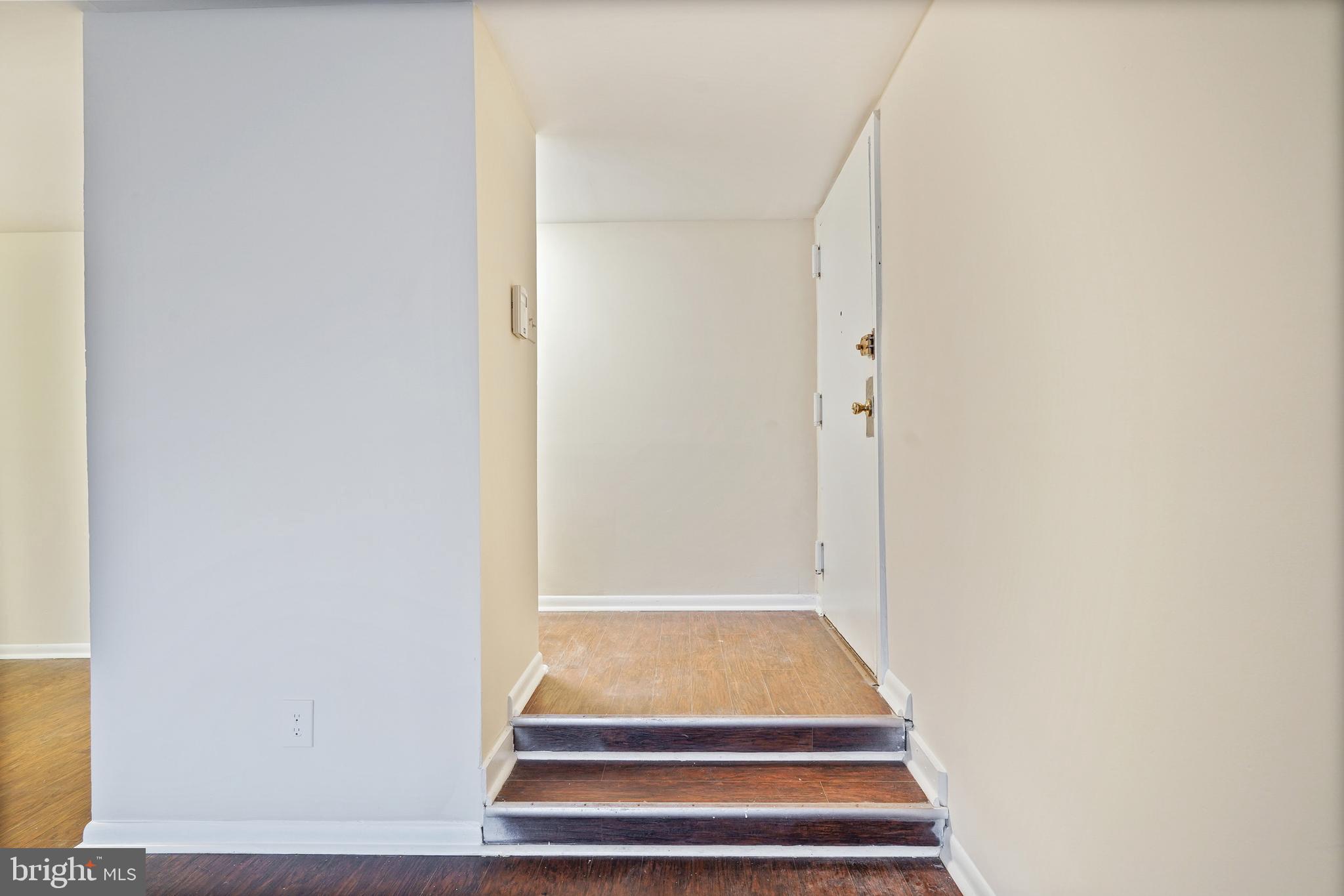 11224 Chestnut Grove Square, Unit 11224327 Reston, VA 20190 - Photo 5 of 37 Gallery Image 5