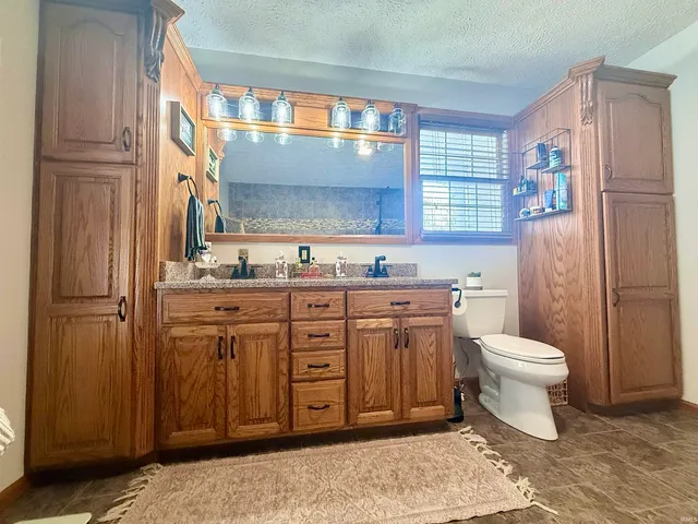 $650,000 | 301 Riggle Road, Bedford, IN 47421