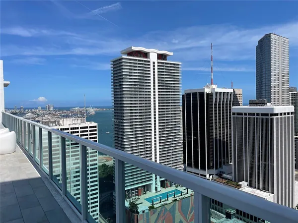 $2,450 | 133 Northeast 2nd Avenue, Unit 1007, Miami, FL 33132