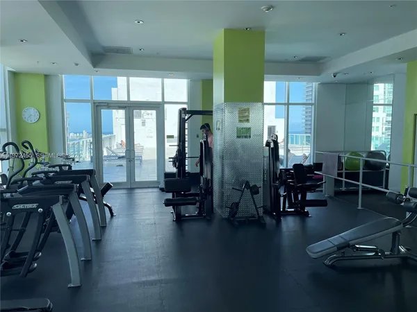 $2,450 | 133 Northeast 2nd Avenue, Unit 1007, Miami, FL 33132