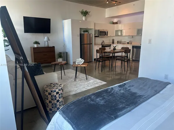 $2,450 | 133 Northeast 2nd Avenue, Unit 1007, Miami, FL 33132