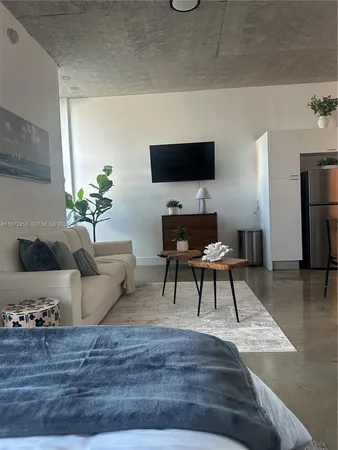 $2,450 | 133 Northeast 2nd Avenue, Unit 1007, Miami, FL 33132