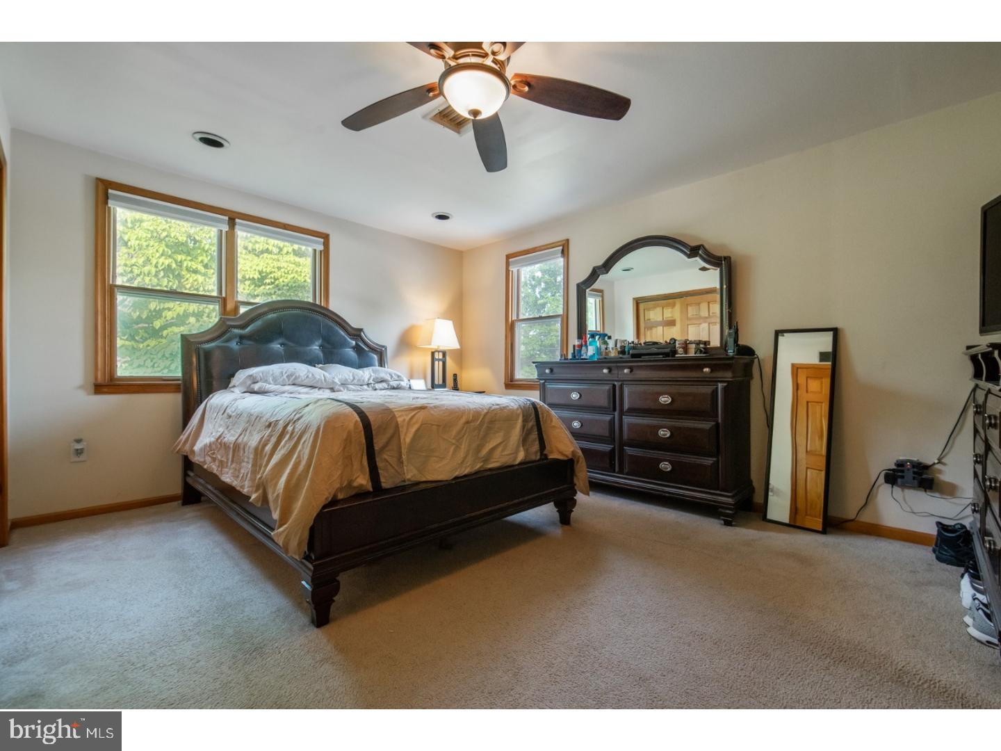 8718 Sagamore Road Philadelphia, PA 19128 - Photo 11 of 19 Gallery Image 11