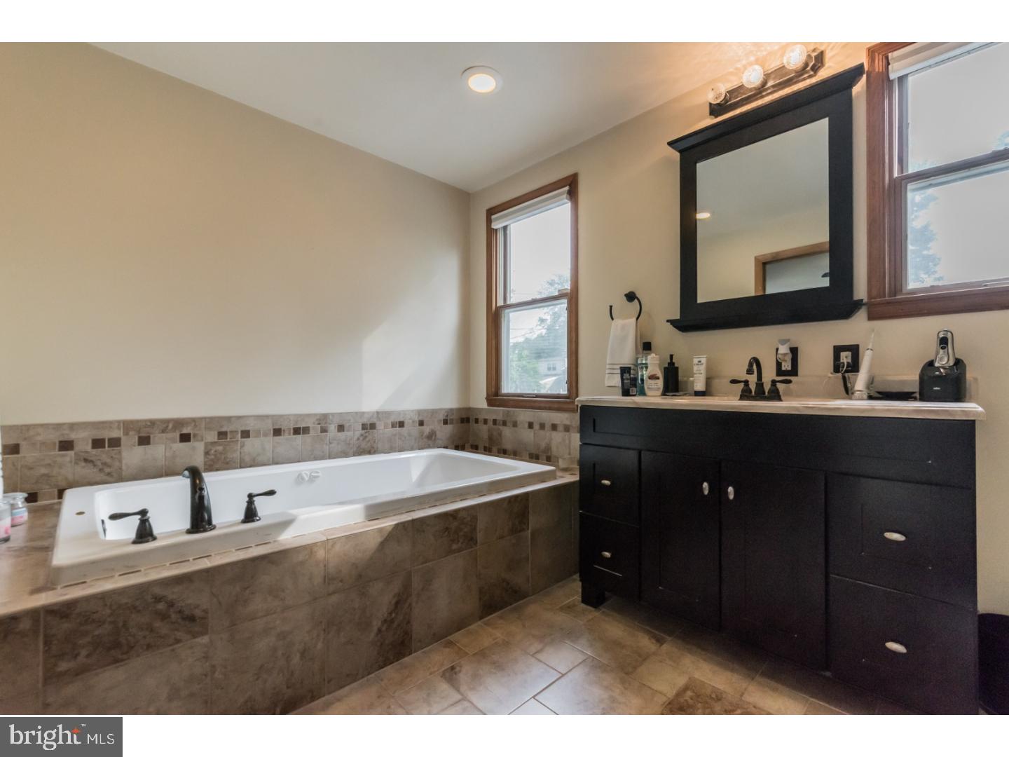 8718 Sagamore Road Philadelphia, PA 19128 - Photo 13 of 19 Gallery Image 13