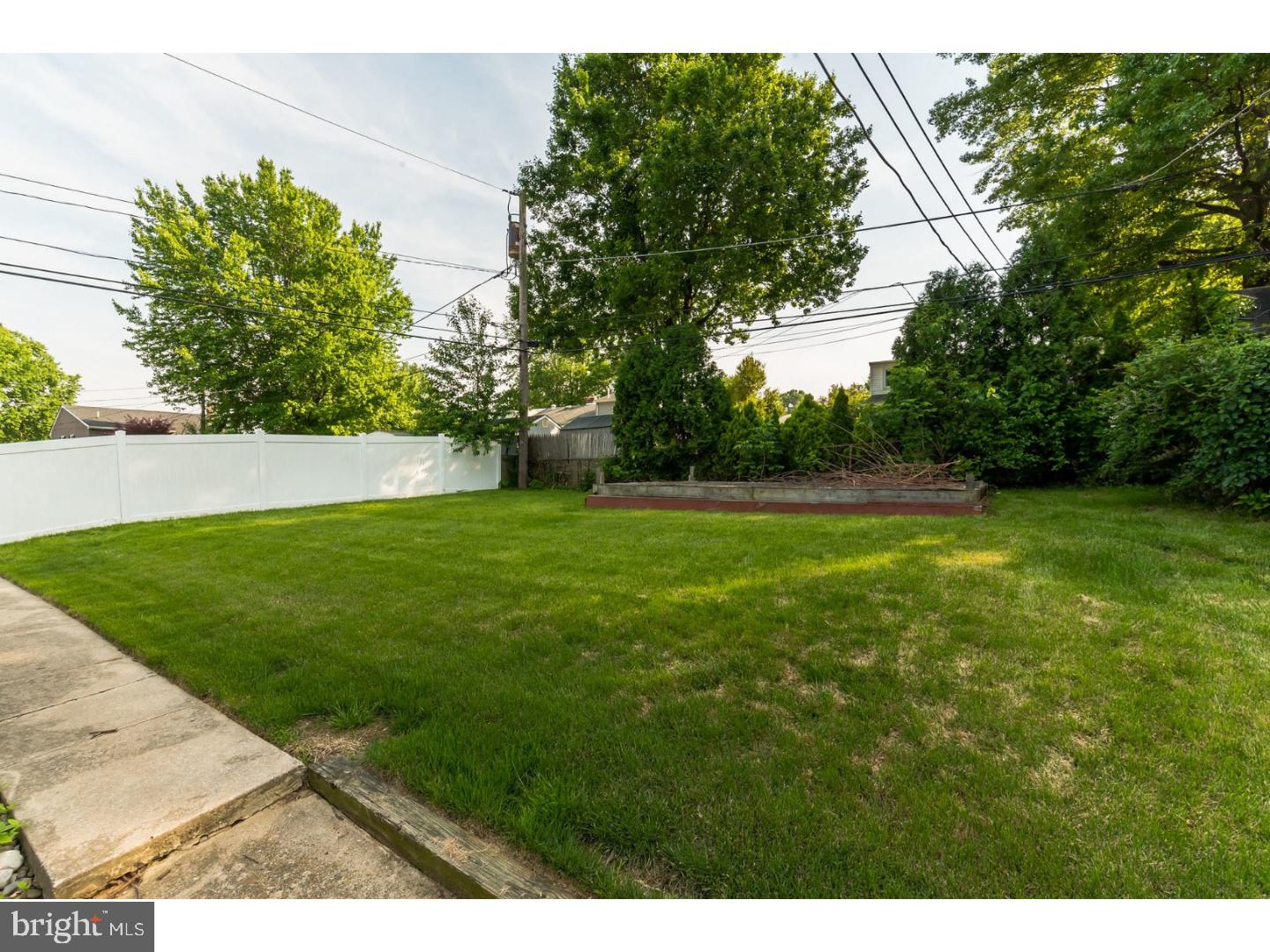 8718 Sagamore Road Philadelphia, PA 19128 - Photo 18 of 19 Gallery Image 18