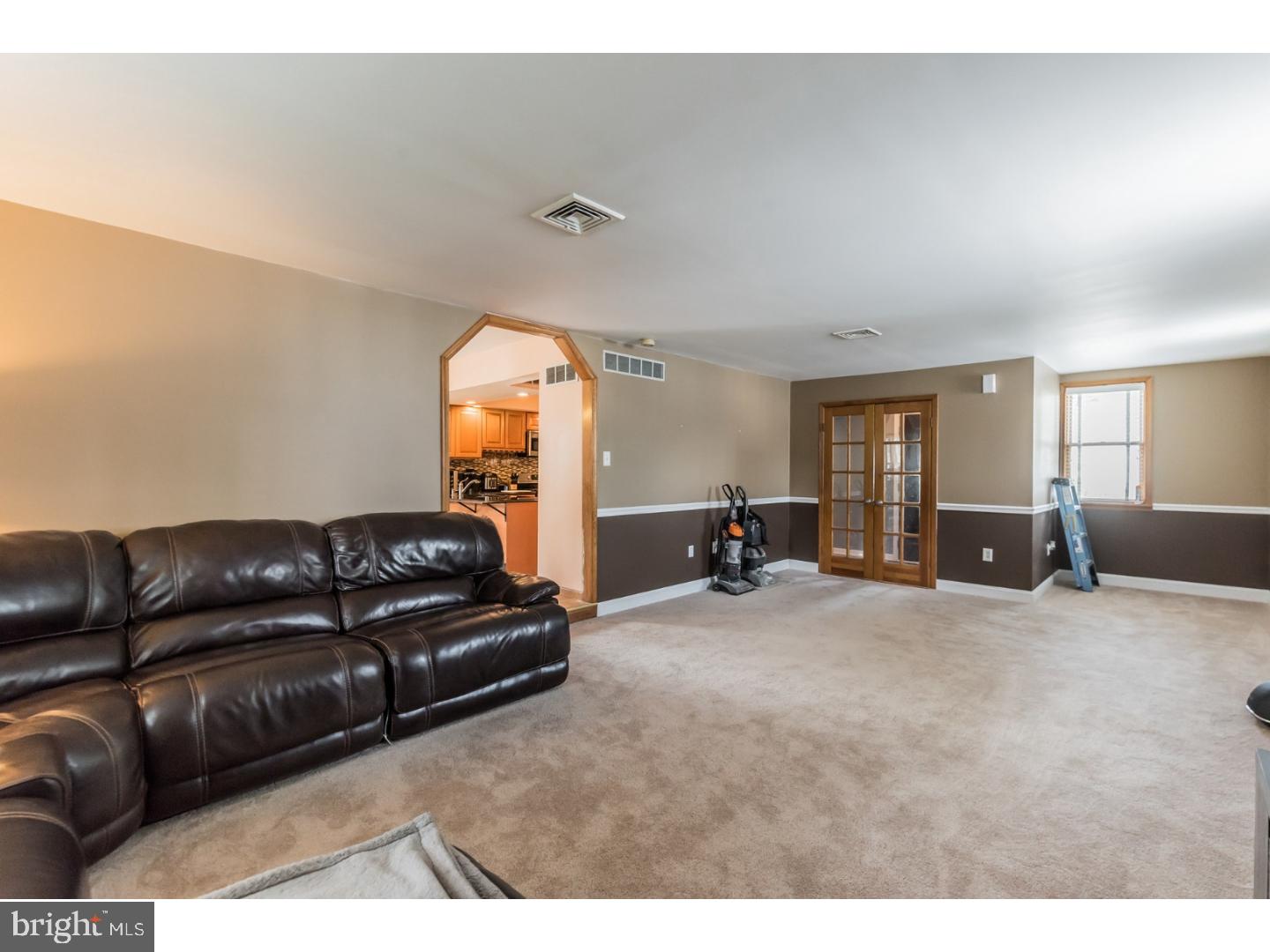 8718 Sagamore Road Philadelphia, PA 19128 - Photo 9 of 19 Gallery Image 9