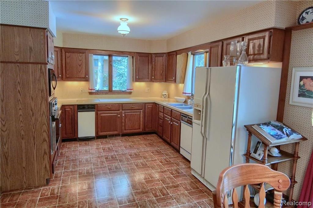 35750 Ash Road New Boston, MI 48164 - Photo 6 of 27