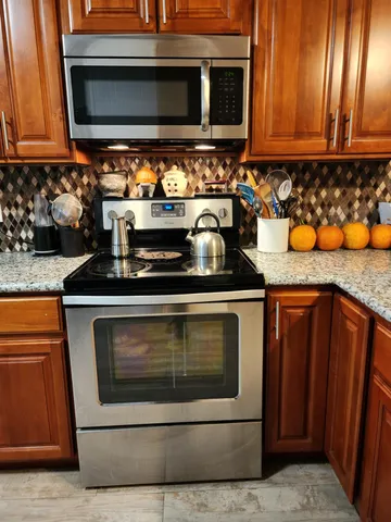 $325,000 | 3801 East McKenzie Avenue, Fresno, CA 93702