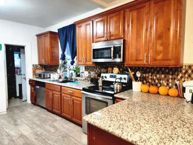 $325,000 | 3801 East McKenzie Avenue, Fresno, CA 93702