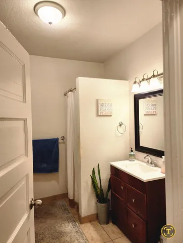 $325,000 | 3801 East McKenzie Avenue, Fresno, CA 93702