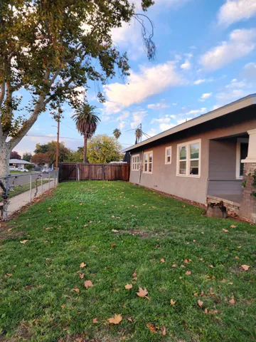 $325,000 | 3801 East McKenzie Avenue, Fresno, CA 93702
