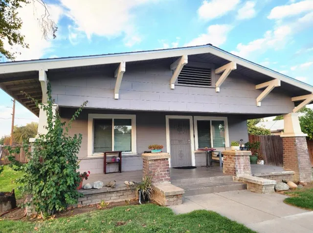 $325,000 | 3801 East McKenzie Avenue, Fresno, CA 93702