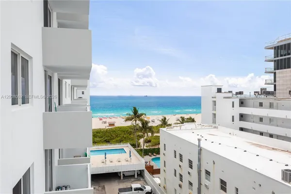 $5,000 | 345 Ocean Drive, Unit 708, Miami Beach, FL 33139