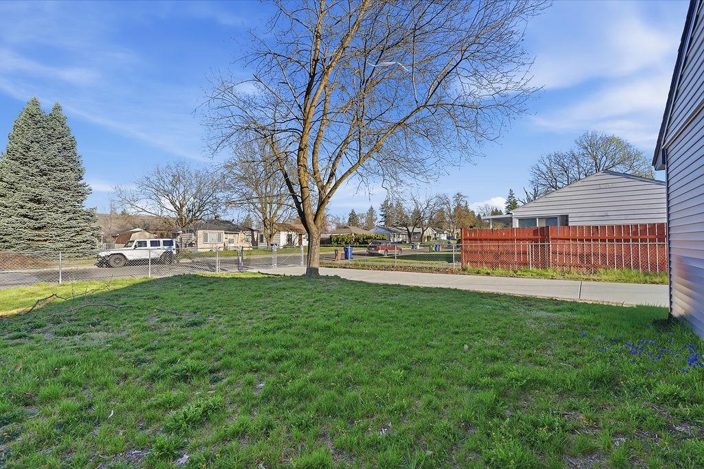 2486 West Rowan Avenue Spokane, WA 99205 - Photo 23 of 35