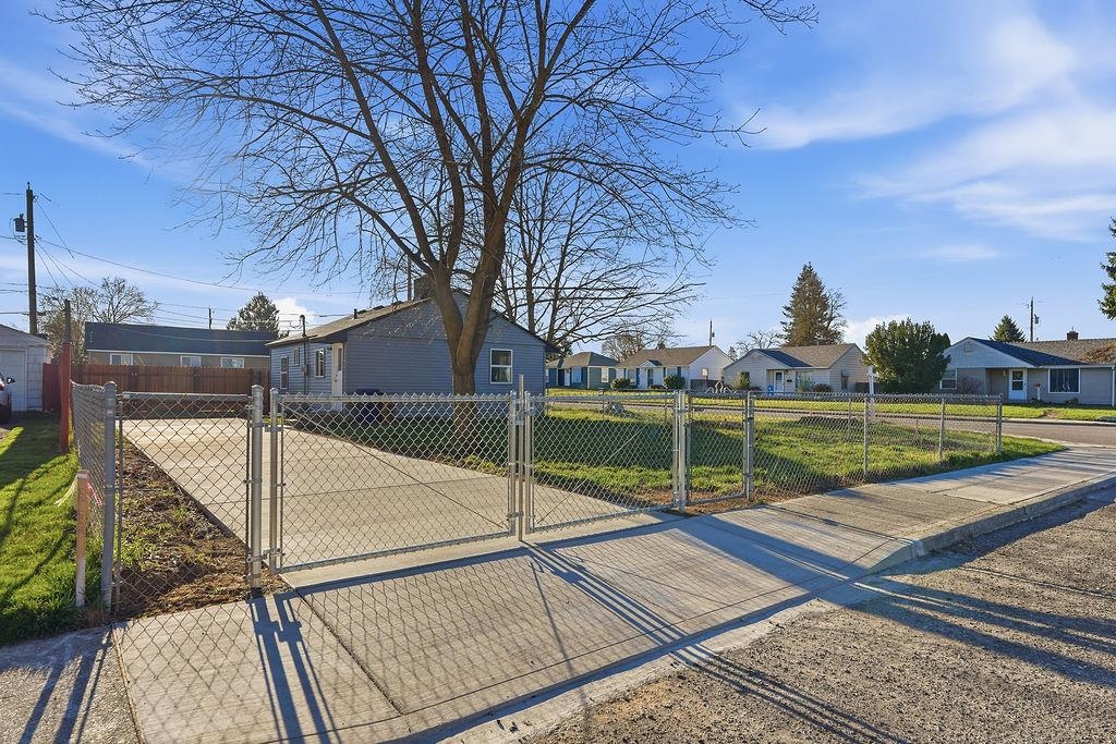 2486 West Rowan Avenue Spokane, WA 99205 - Photo 24 of 35