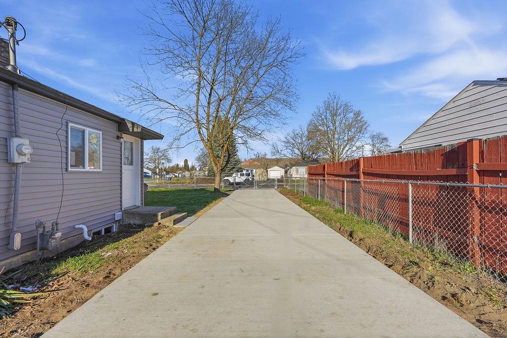 2486 West Rowan Avenue Spokane, WA 99205 - Photo 25 of 35