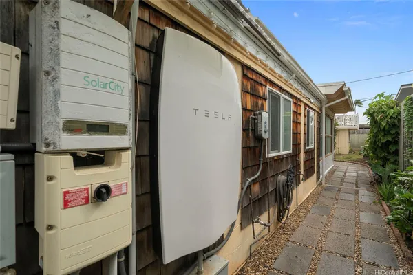 $1,675,000 | 185 Ulupa Street, Kailua, HI 96734