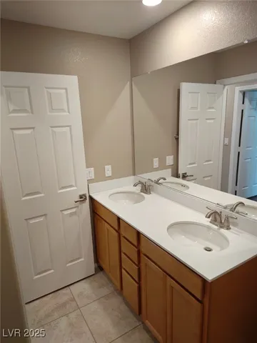 $3,000 | 3119 Biccari Avenue, Henderson, NV 89044