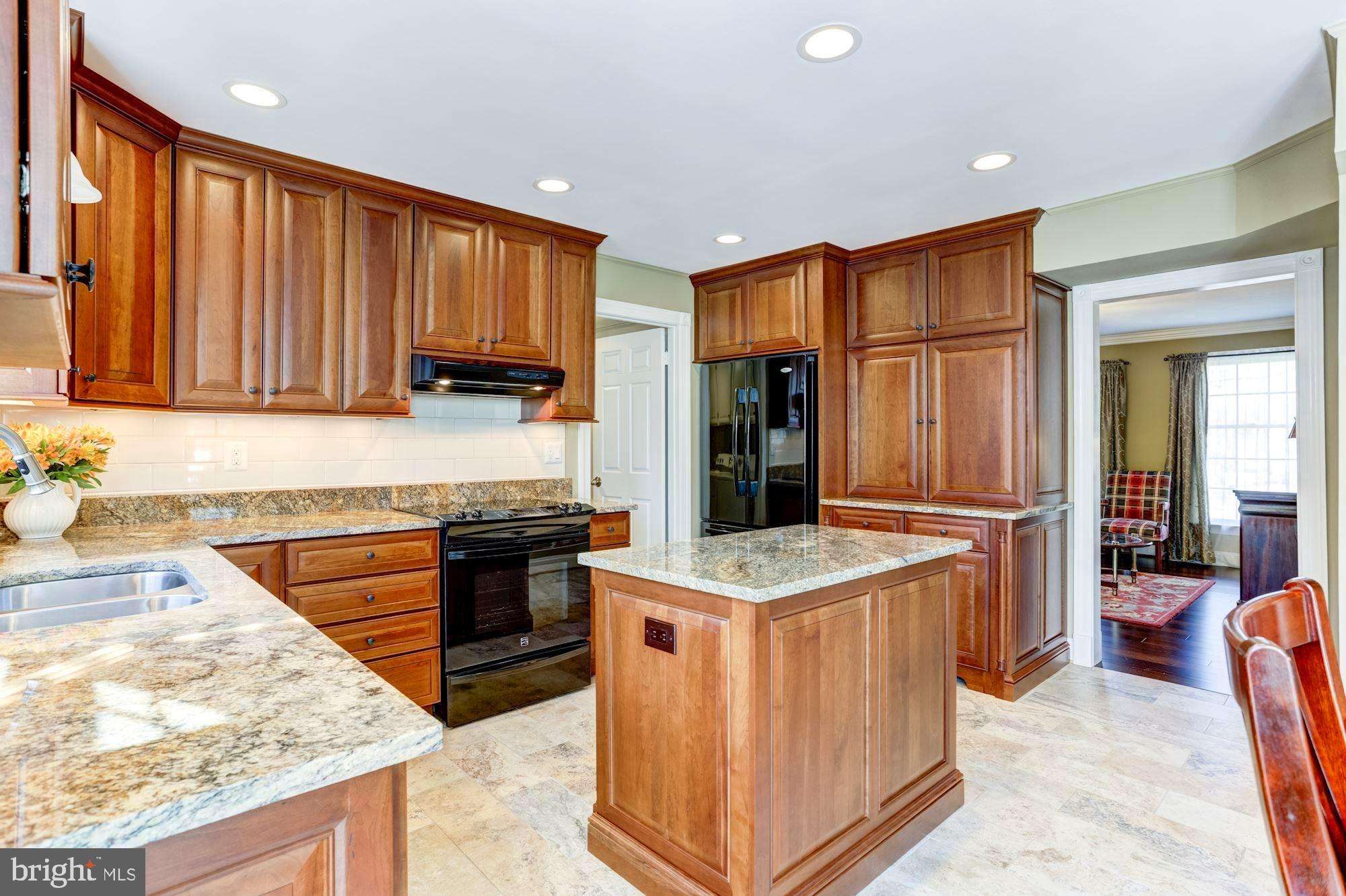 4926 Harrogate Road Ellicott City, MD 21043 - Photo 20 of 52 Flat-top Stove w/Convection Oven