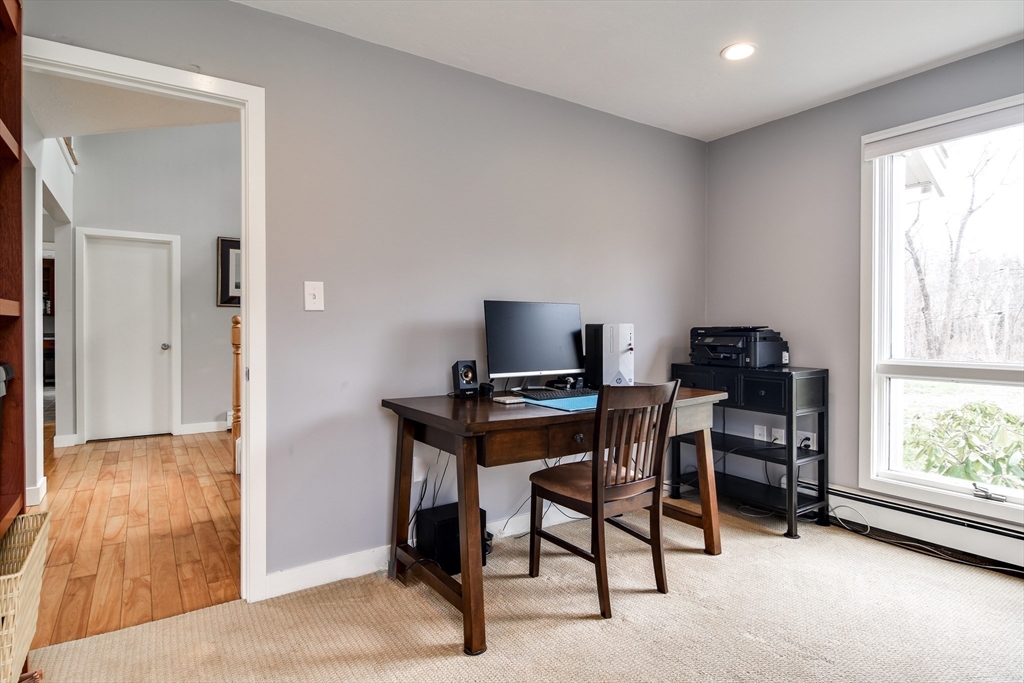 27 Purgatory Road Sutton, MA 01590 - Photo 11 of 41