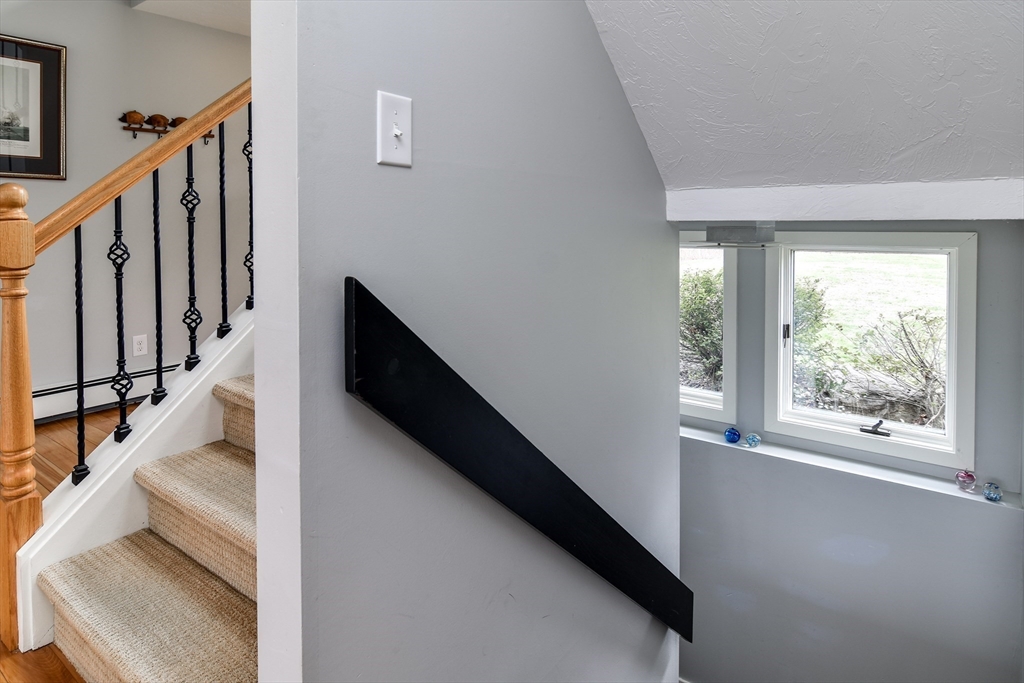 27 Purgatory Road Sutton, MA 01590 - Photo 12 of 41