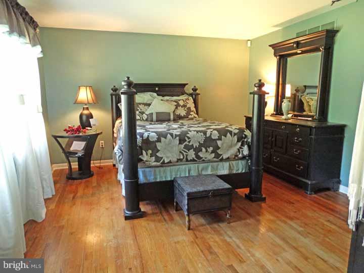1 Delaware Rim Drive Yardley, PA 19067 - Photo 14 of 23 Master Bedroom