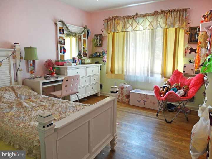 1 Delaware Rim Drive Yardley, PA 19067 - Photo 17 of 23 Bedroom 2