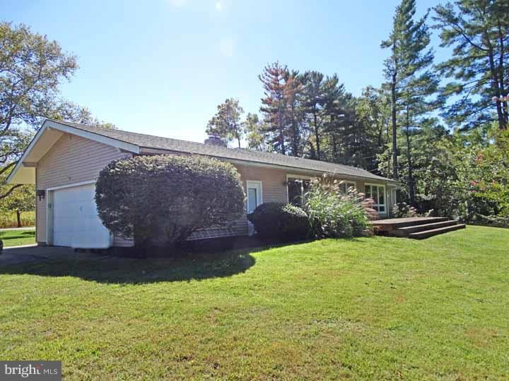 1 Delaware Rim Drive Yardley, PA 19067 - Photo 22 of 23 Garage