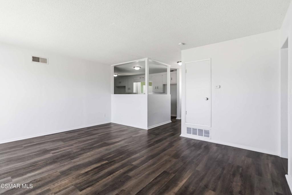 1692 Alviso Street Simi Valley, CA 93065 - Photo 6 of 22