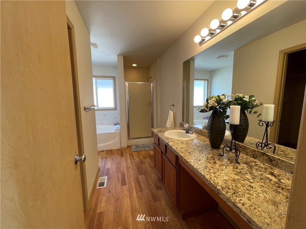 320 Index Avenue Southeast Renton, WA 98056 - Photo 13 of 19